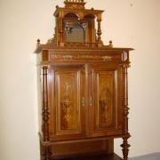 Gründerzeitkabinettschrank Nussbaum um 1890 guter Orginalzustand 95 b 48 t 198 h  1600 €